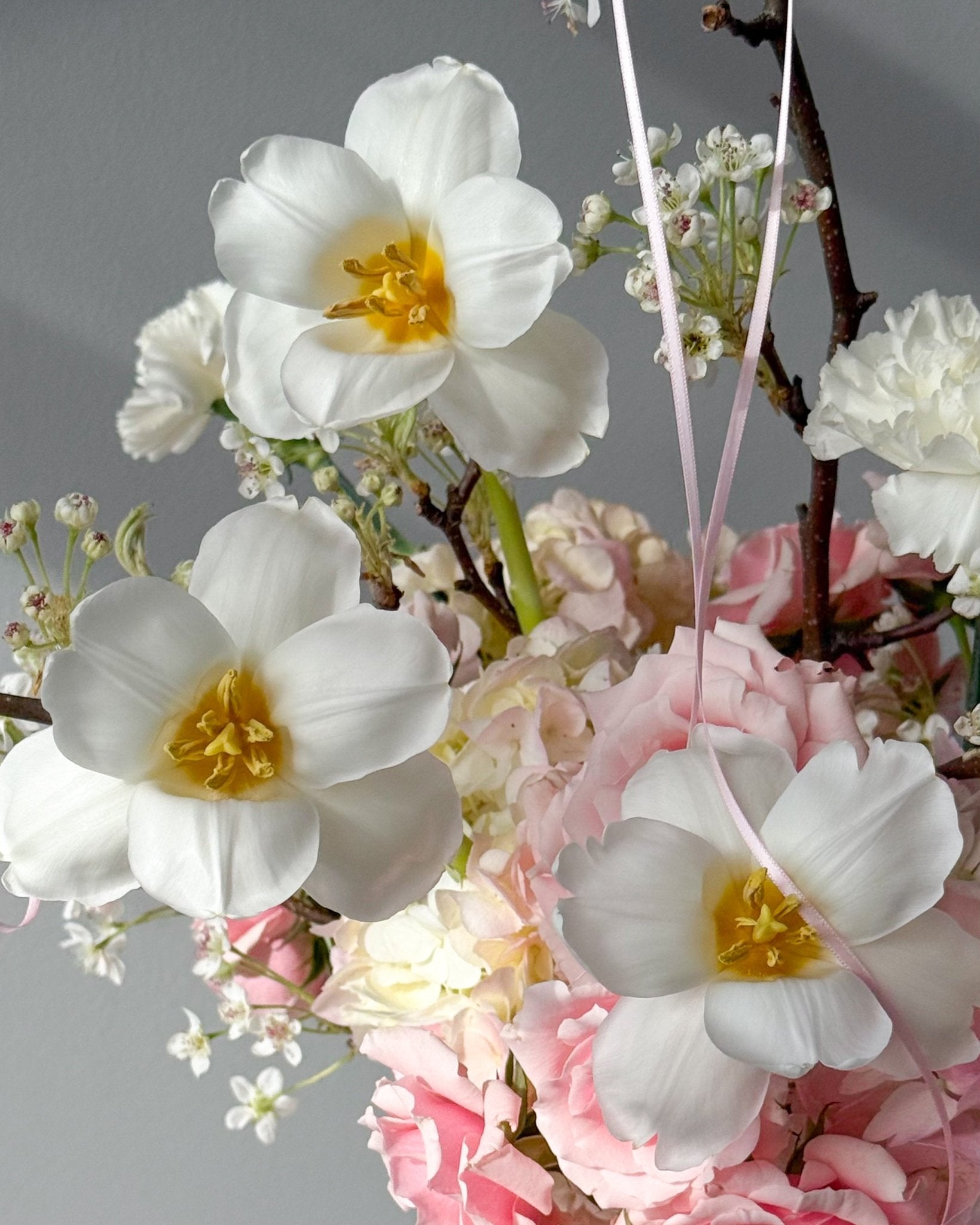 Vase Arrangement “Blush Serenity” - hydrangeas, roses, tulips, seasonal flowers, vase included - All Me Flowers