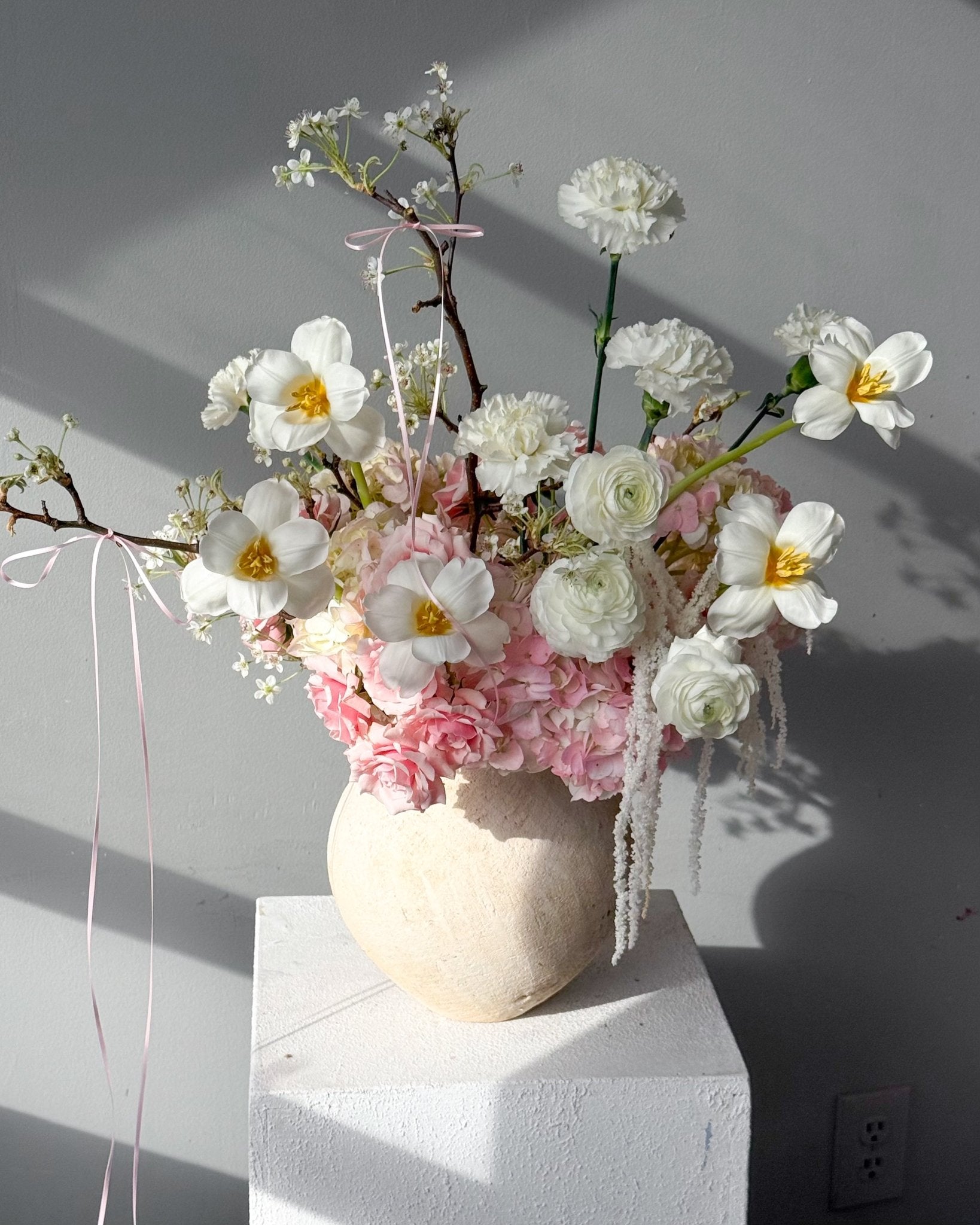 Vase Arrangement “Blush Serenity” - hydrangeas, roses, tulips, seasonal flowers, vase included - All Me Flowers