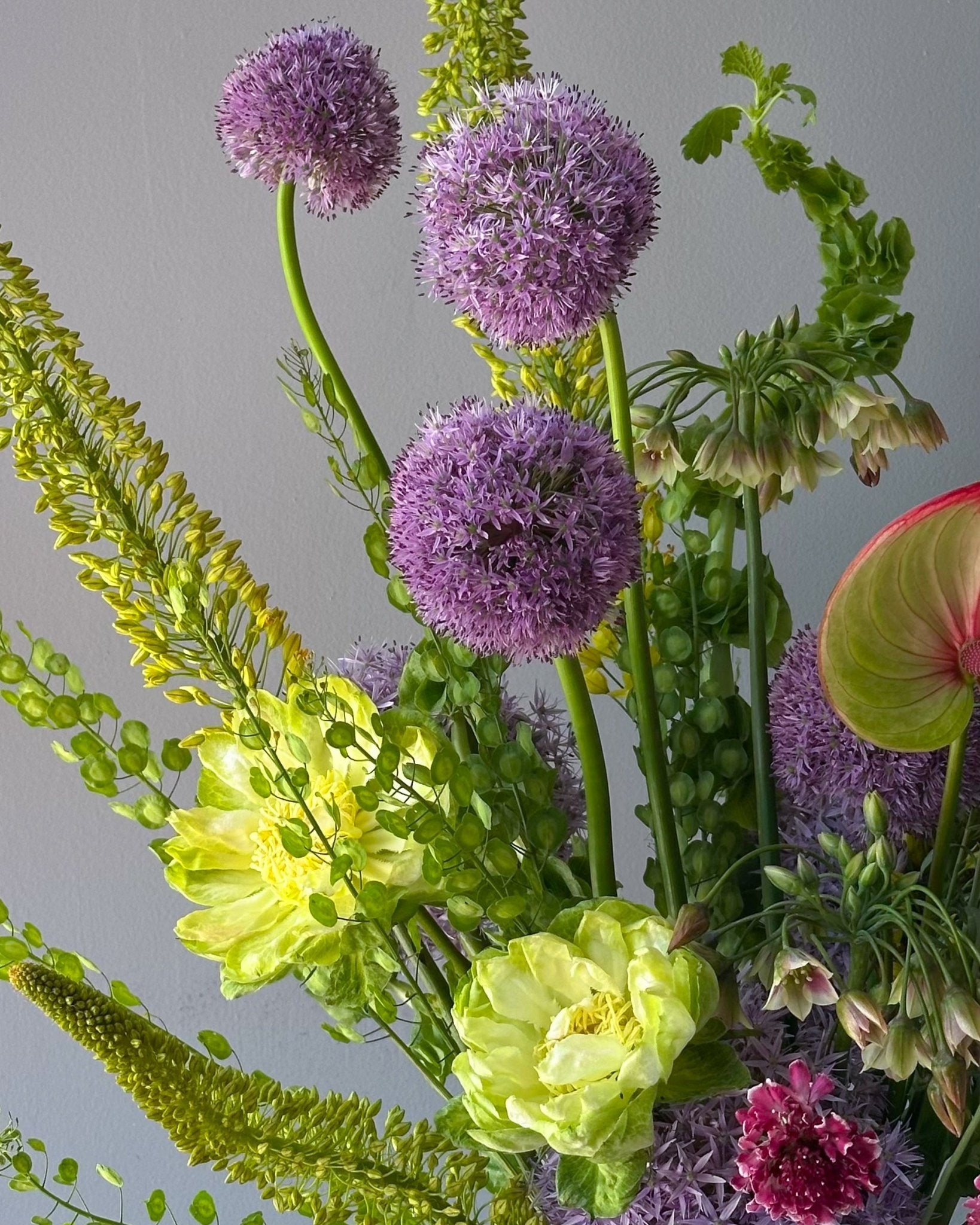 Vase Arrangement "Forest Reverie" - seasonal flowers, vase included - All Me Flowers