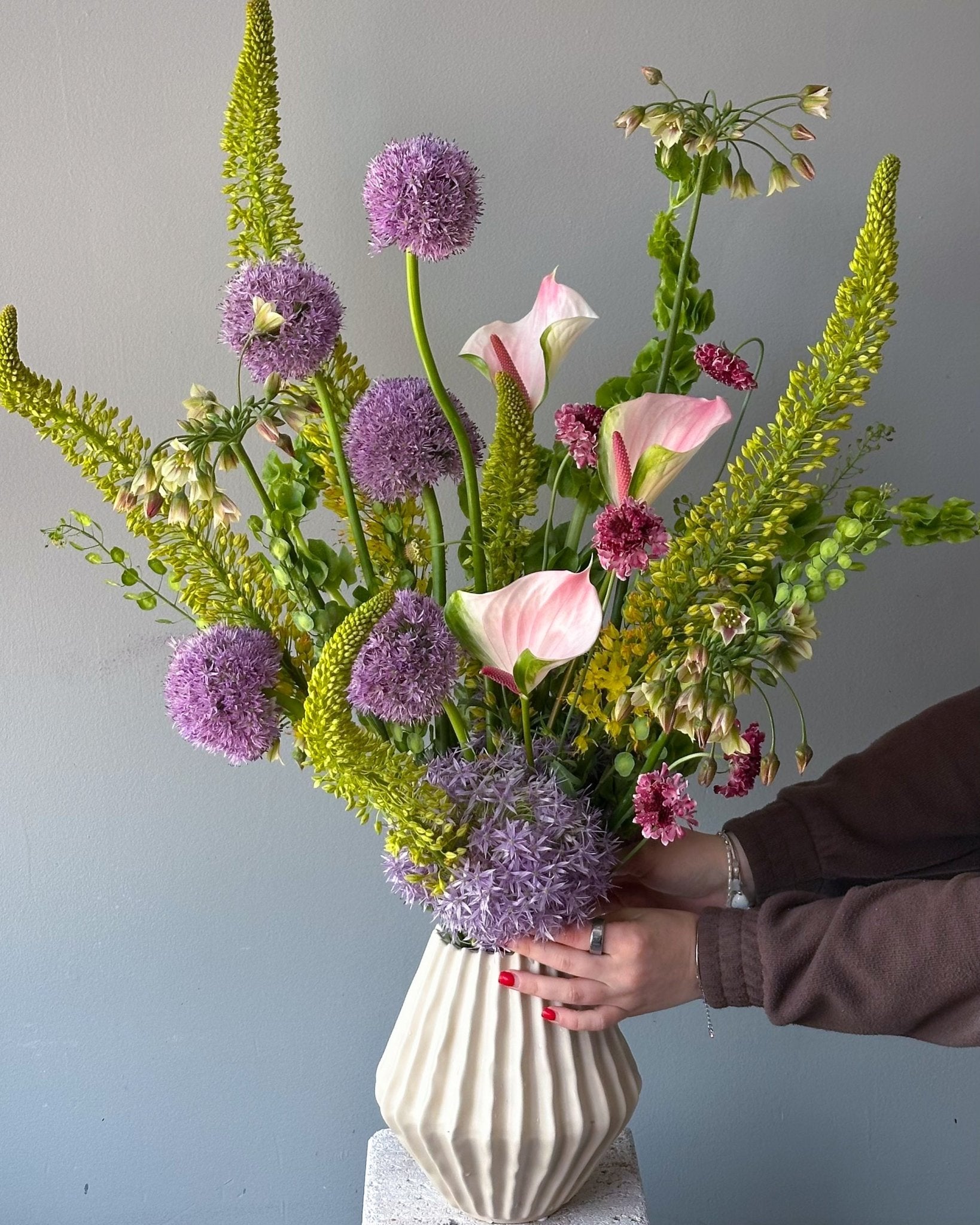 Vase Arrangement "Forest Reverie" - seasonal flowers, vase included - All Me Flowers