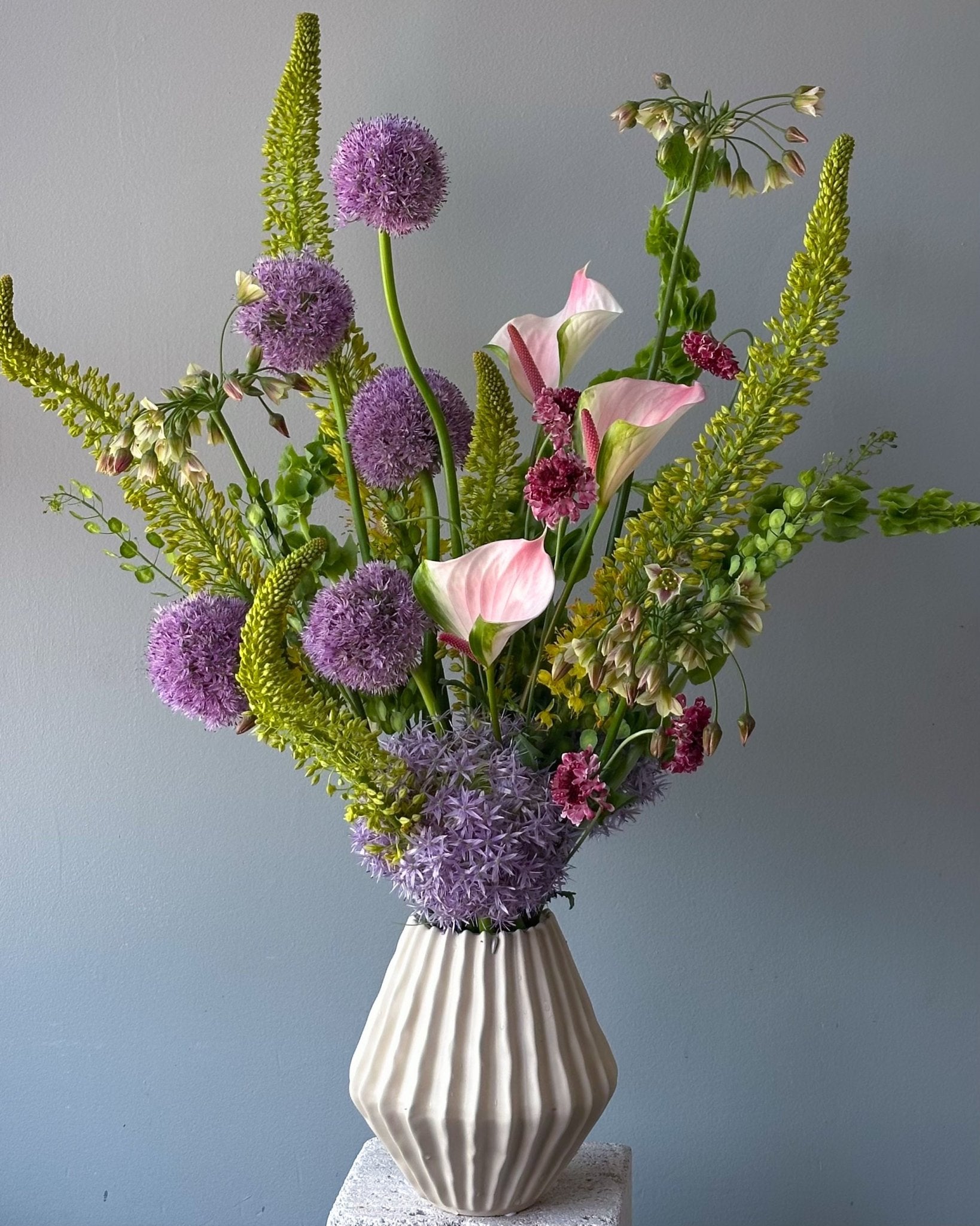 Vase Arrangement "Forest Reverie" - seasonal flowers, vase included - All Me Flowers
