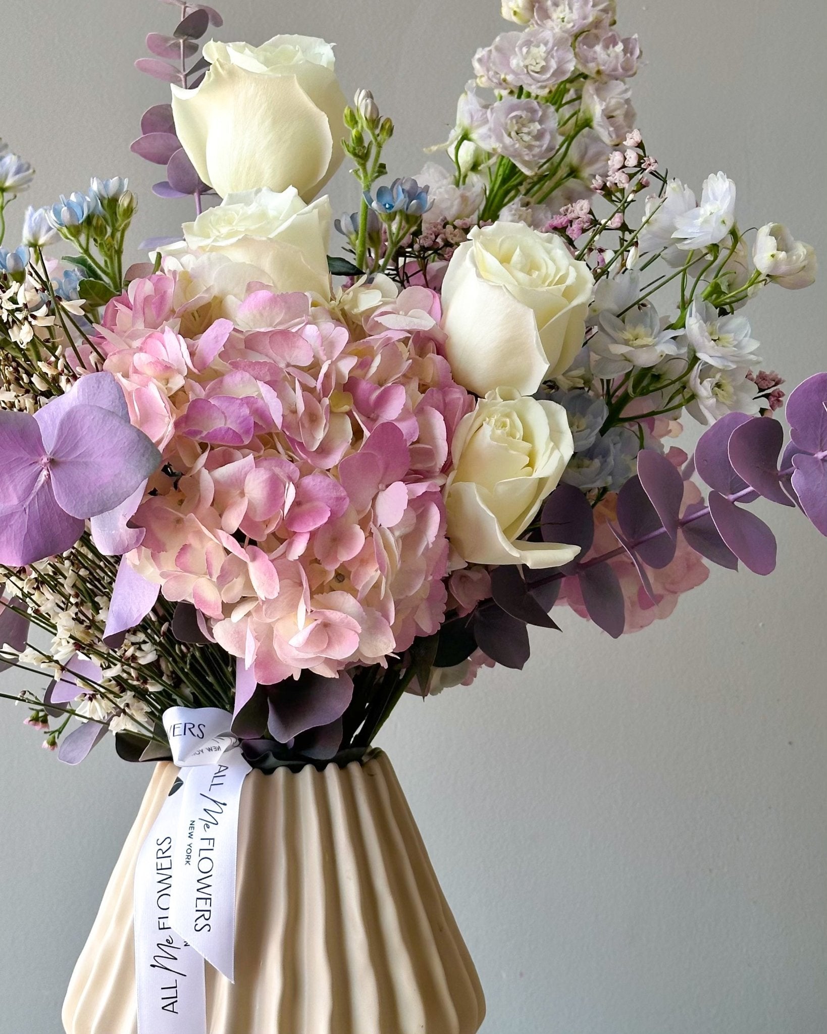 Vase Arrangement “Lavender Blush” - garden roses, seasonal flowers - All Me Flowers