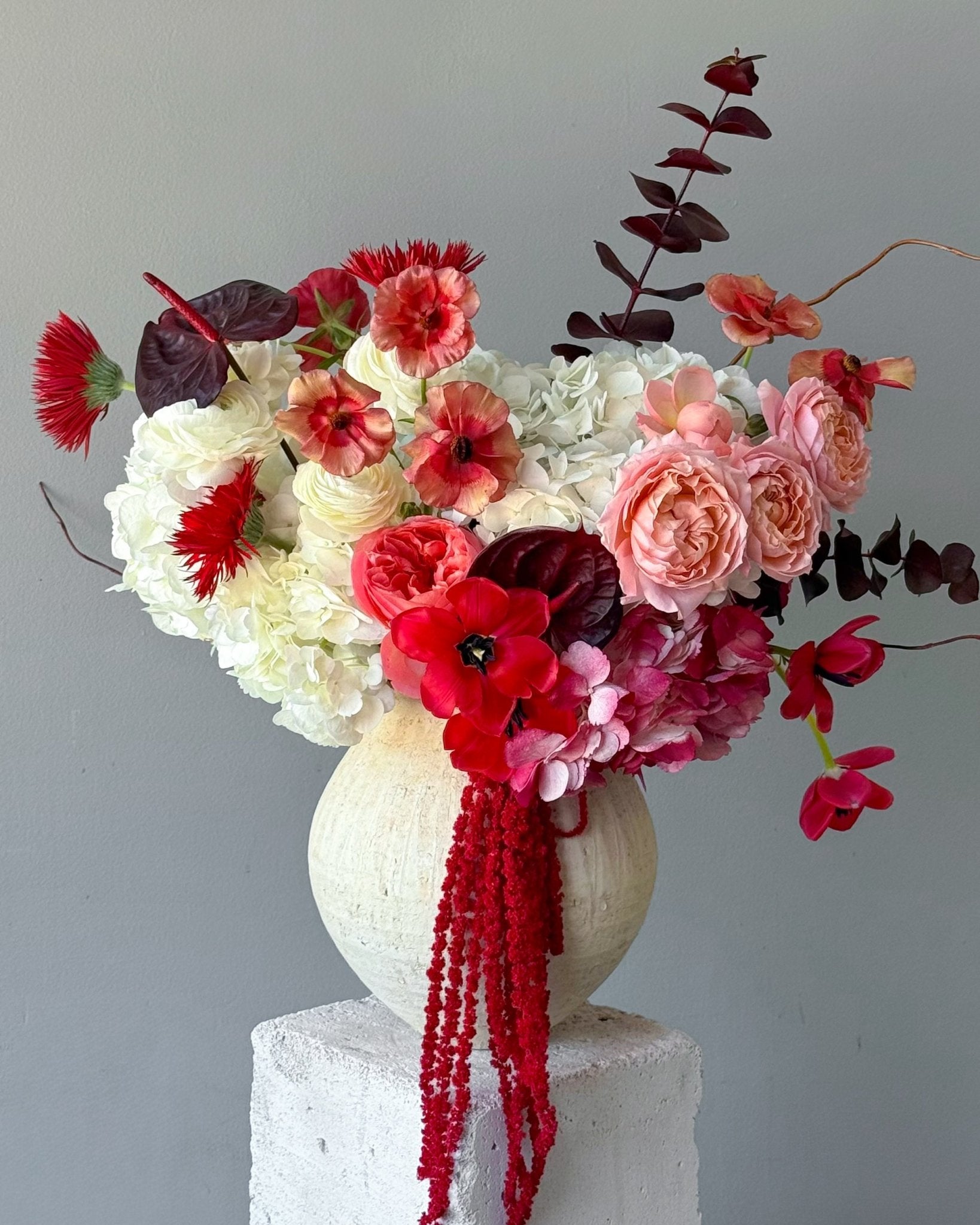 Vase Arrangement “Velour” – red roses, hydrangeas, seasonal flowers - All Me Flowers