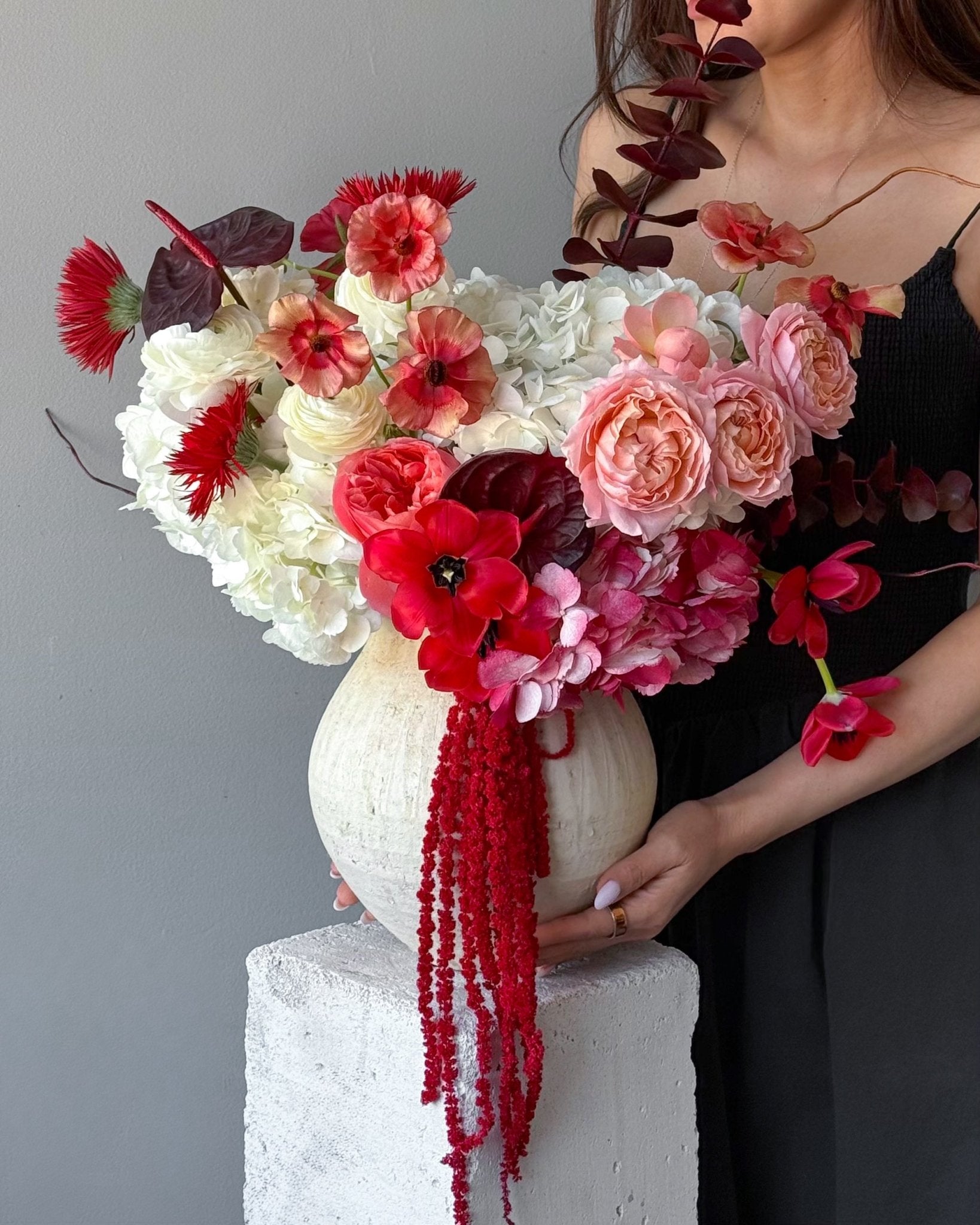 Vase Arrangement “Velour” – red roses, hydrangeas, seasonal flowers - All Me Flowers