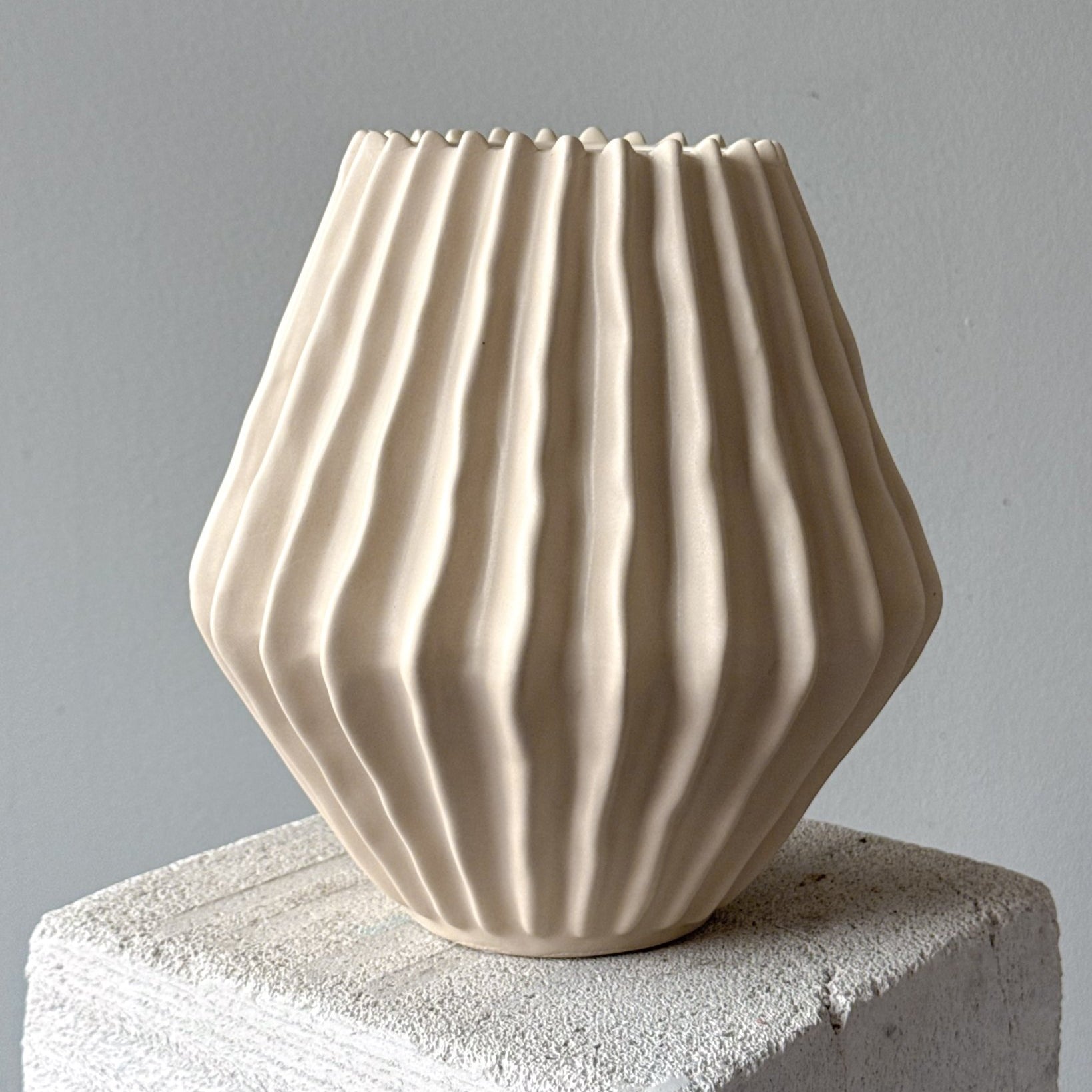 Vase N.2 - medium ceramic vase - All Me Flowers